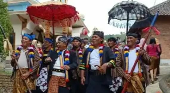Sujono Djonet salah satu anggota dewan Kota Batu menggelar tasyakuran Dalam Rangka Suroan