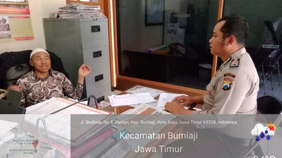 Bripka Puguh melaksanakan sambang desa, tatap muka dengan perangkat desa Punten