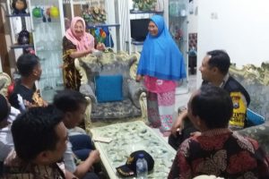 Sambang Kerukunan Warga Bhabinkamtibmas Desa Oro Oro Ombo Polsek Batu