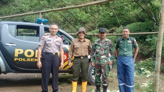 Kapolsek Pujon gandeng TNI dan Perhutani antisipasi bencana alam di kawasan hutan