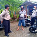 Anggota Polres Batu Laksanakan Operasi Prokes, Disiplinkan Penggunaan Masker