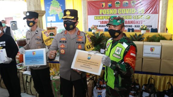 Spontan Kapolda Jatim Berikan Apresiasi Pada Bhabinkamtibmas Dan Bhabinsa.