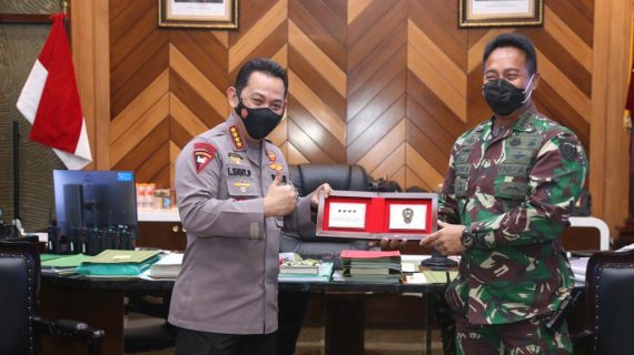 KUNJUNGAN KERJA KAPOLRI JENDERAL LISTIYO SIGIT P  KE KASAD JENDERAL ANDIKA PERKASA