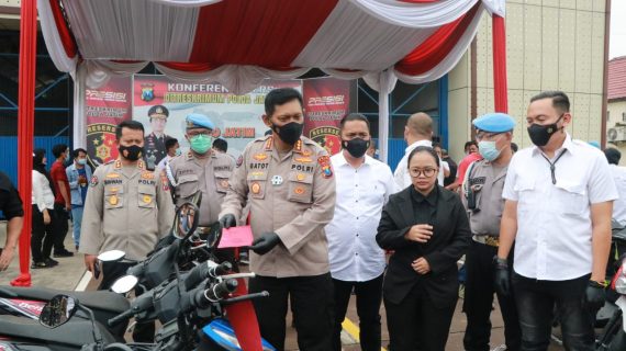 Subdit Jatanras Polda Jatim, Tangkap Pelaku Penyelundup Kendaraan Bodong Ke Timor Leste.