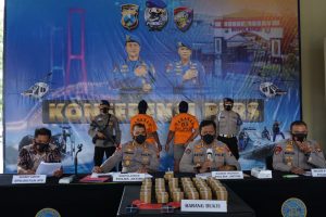 Ditpolairud Polda Jatim Ringkus Dua Tersangka Penjual dan Pembeli Bom Ikan