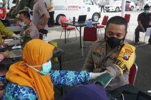Anggota Polri di Polrestabes/ta Jajaran Polda Jatim, Hari Ini Serentak Menerima Vaksinasi Covid-19