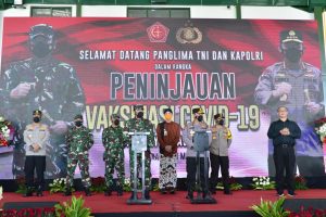 Panglima dan Kapolri Tinjau Vaksinasi Ribuan Anggota untuk Persiapan Pengamanan Mudik Lebaran