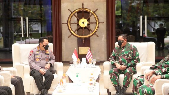 Kapolri dan KSAL Sepakat Tingkatkan Kerjasama Keamanan Perairan Laut