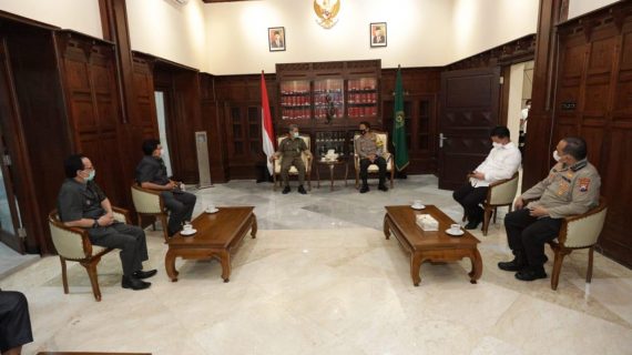 Kapolda Jatim dan Ketua Pengadilan Tinggi Surabaya Kolaborasi Terkait Sistem Peradilan Pidana dan Tindak Lanjut Satgas Mafia Tanah