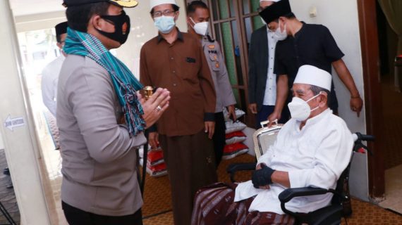 Jalin Komunikasi dan Mohon Dukungan Do’a, Kapolda Jatim Silaturahmi ke Ponpes Al Falah Kediri