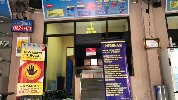 Public Campaign anti korupsi, pungli dan gratifikasi dipasang di sentra sentra pelayanan Publik di Polres Batu
