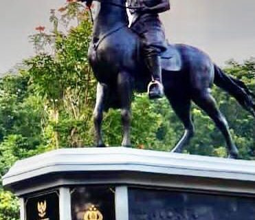 KAPOLRI JENDRAL POLISI Drs LISTYO SIGIT PRABOWO MSi RESMIKAN MONUMEN PERJUANGAN DAN BHAKTI PAHLAWAN NASIONAL KOMJENPOL DR M.JASIN di AKADEMI KEPOLISIAN (AKPOL)-SEMARANG.