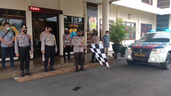 POLRES BATU BERANGKAT KAN BANTUAN KEMANUSIAAN UNTUK MASYARAKAT NTT MELALUI POLDA JATIM