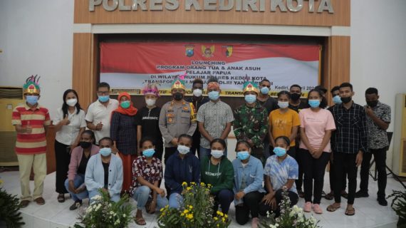 Launching Orang Tua dan Anak Asuh Pelajar Papua