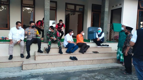Koordinasi Tak Harus Dimeja Formil, “Jagongan” ngemper Di Teras Pun Jadi