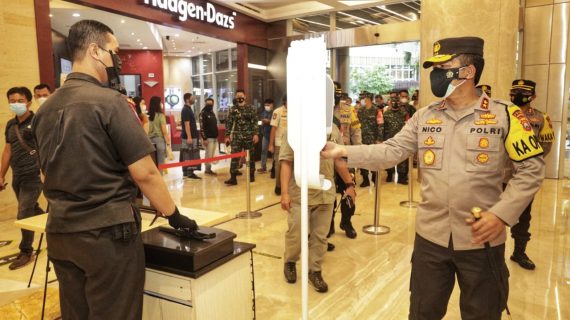 Pastikan Prokes Pusat Perbelanjaan, Forkopimda Jatim Sidak Tunjungan Plaza
