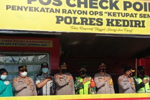 Cek Pos Penyekatan Ops Ketupat Rayon II Polres Batu oleh Kakor Sabhara Mabes Polri