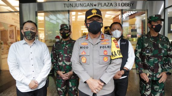 Hari Pertama Idul Fitri, Forkopimda Jatim Memantau Prokes di Pusat Perbelanjaan Memutus Mata Rantai Penyebaran Covid-19