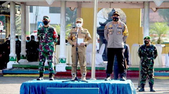 Sinergi Cegah Penyebaran Covid 19, Forkopimda Lumajang Laksanakan Apel Gelar Pasukan Penegakan Disiplin Protokol Kesehatan