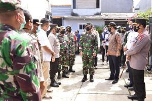 Sidak PPKM Mikro Ulujami, Kapolri Minta Pengawasan Ketat ke Warga yang Isoman