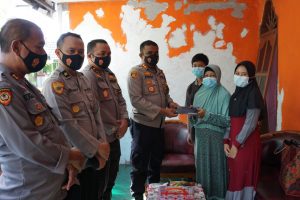 Kapolresta Mojokerto Anjangsana ke Anak Yatim Almarhum Anggota Polri