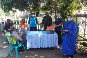 BHABINKAMTIBMAS DESA NGANTRU KEC NGANTANG MELAKSANAKAN TRACING  KEPADA KELUARGA MASYARAKAT YG POSITIF COVID 19
