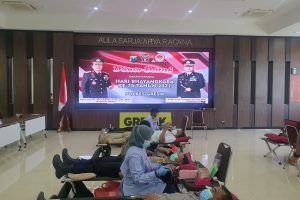 Sambut HUT Bhayangkara Ke-75, Polres Gresik Gelar Bakti Sosial Donor Darah