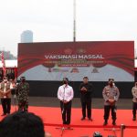 Panglima TNI, Kapolri dan Menkes, Tinjau Vaksinasi Massal Jelang HUT Bhayangkara