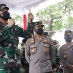 Cek Penggunaan Aplikasi Tracer Silacak, Panglima TNI dan Kabaharkam didampingi Forkopimda Jawa Timur
