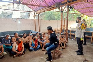 Tiga Hari Pelaksanan PPKM Darurat, Polres Blitar Tutup Kafe Hingga Putar Balik Puluhan Kendaraan dari Luar Daerah.