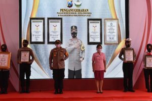 Polres Trenggalek Pecahkan Rekor MURI dan Terima Penghargaan Komnas PA, Kapolda Jatim Berikan Apresiasi