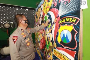 Salurkan Aspirasi Pecinta Seni, Polda Jawa Timur Gelar Bhayangkara Mural Festival 2021