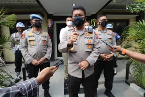 Komitmen Kapolda Jatim*: *hukum anggota yang melanggar, beri rewards yang berprestasi