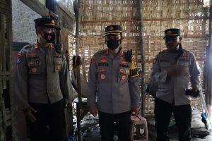 Bhabinkamtibmas Polresta Mojokerto Bedah rumah Mbah Siti Badriah yang dari Tirai Bambu