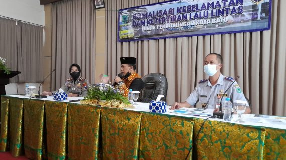 Dishub dan Lantas Polres Batu Gelar Sosialisasi ke Sopir Angkot