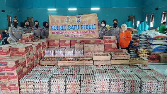 Polres Batu Peduli, Berikan Bantuan Sembako
