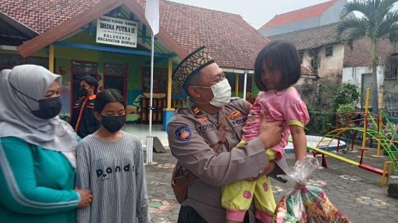 Trauma Healing, Polres Batu Hibur Anak Korban Banjir Bandang