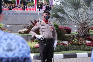 Hari Pahlawan, Kasi Humas polres Batu jadi Komandan Upacara