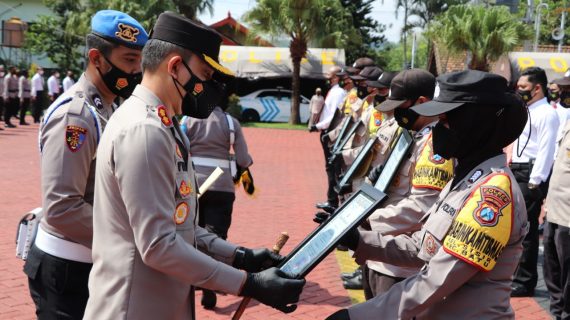 Bhabin Kelurahan Sisir Srikandi Polres Batu Raih Penghargaan