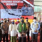 Kapolda Jatim mengecek Akselerasi Vaksinasi Nasional di Ponpes Bangkalan