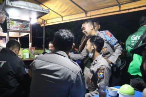 Tinjau Vaksinasi Serentak se-Indonesia, Kapolri Ingatkan Syarat Wajib Laksanakan PTM 100 Persen