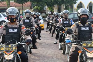 Polwan Polres Pasuruan Laksanakan “Pamor Keris”