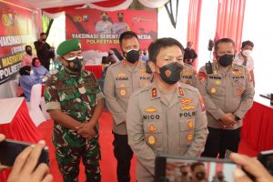 Kapolda Jatim Mengecek Vaksinasi Serentak di Kabupaten Sidoarjo