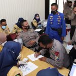 Ratusan Personil TNI-Polri Hingga ASN dan Masyarakat Umum Ikuti Vaksin Booster di Mapolres Bangkalan