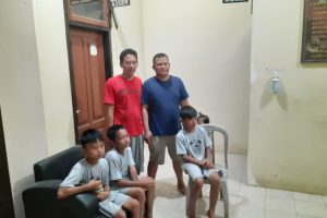 Polresta Banyuwangi Serahkan Tiga Bocah Terlantar Kepada Orang Tuanya