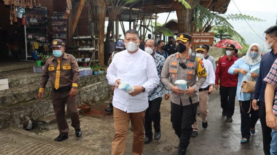 AKBP Yogi: Hari ke-11 Ops Ketupat Semeru 2022 Wisata Wilayah Hukum Polres Batu Masih Ramai Dikunjungi Wisatawan