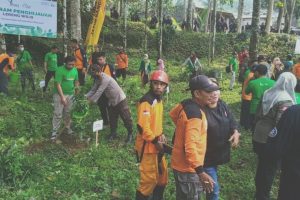 Peringati Hari Lingkungan Hidup, Forkopimda Tulungagung Tanam 25 Ribu Pohon