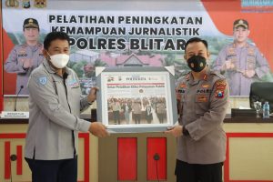 Meningkatkan Kemampuan Bidang Pemberitaan Polres Blitar Menggelar “Sinau Jurnalistik”
