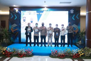 Dirlantas Polda Jatim Launching Buku Kumpulan Soal Ujian Teori SIM