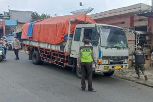 Memutus Wabah PMK, Polsek Ngantang Lakukan Penyekata 24 Jam di Pos Kambal